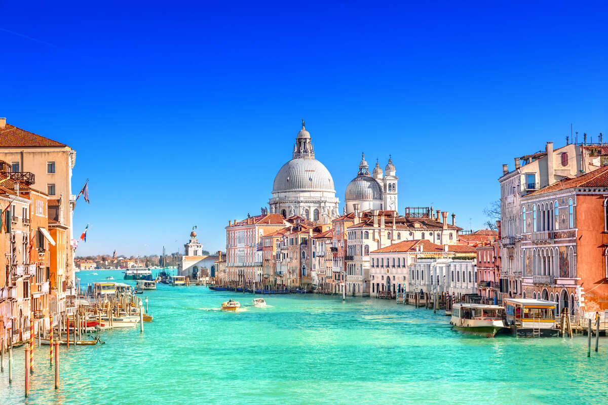 5 Reasons Why You Should Not Visit Venice This Year